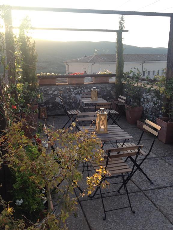 La Corte Di Alice Lugnano in Teverina Luaran gambar